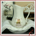 Jarra de agua de cerámica de la flor de la porcelana barata caliente con el tazón de fuente